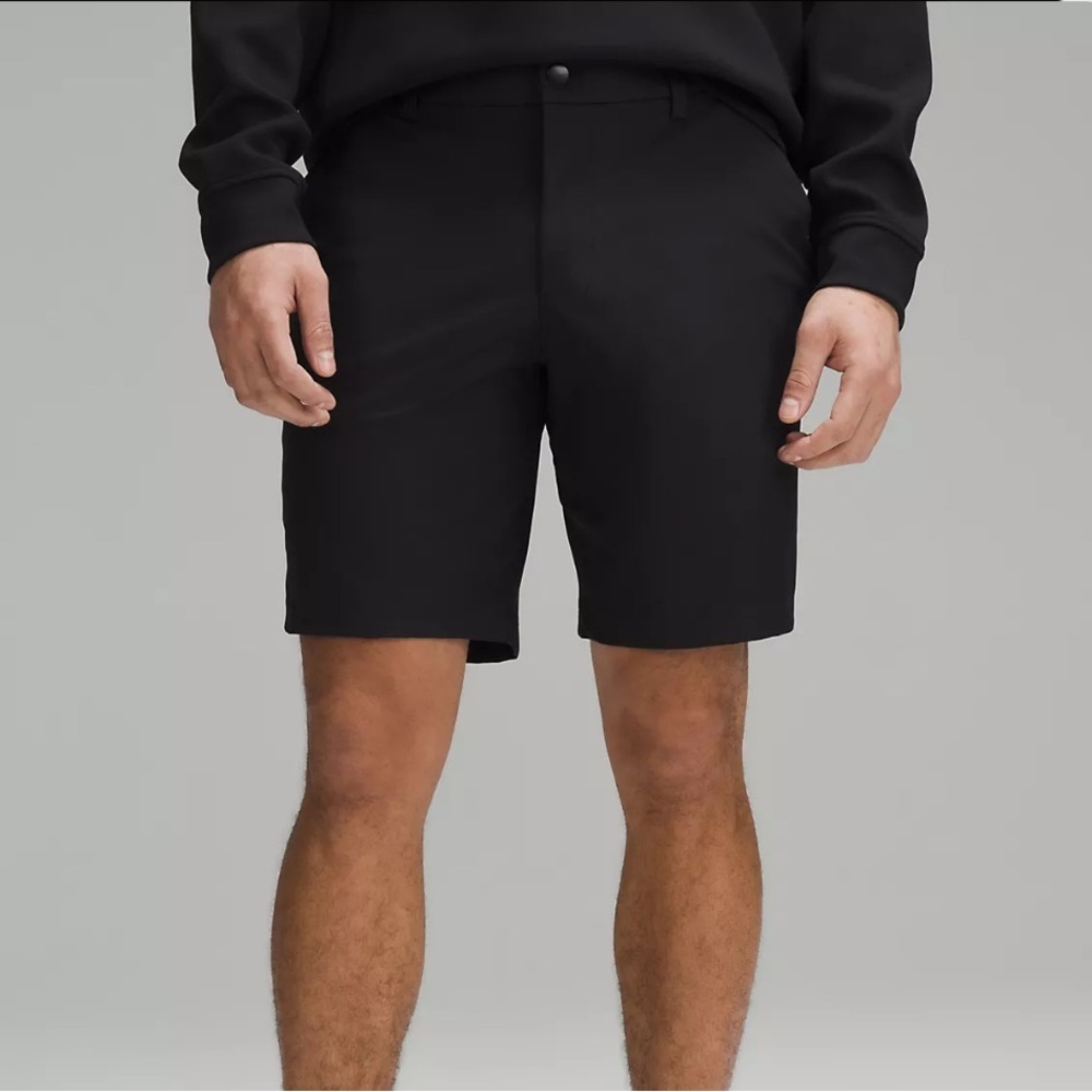 lululemon athletica Men's Flat Front Shorts — Black